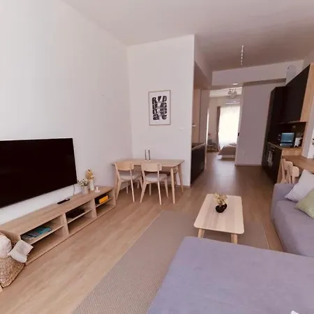 Madach Fox Apartment